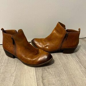 🔥 Lucky Brand Booties! 🔥
